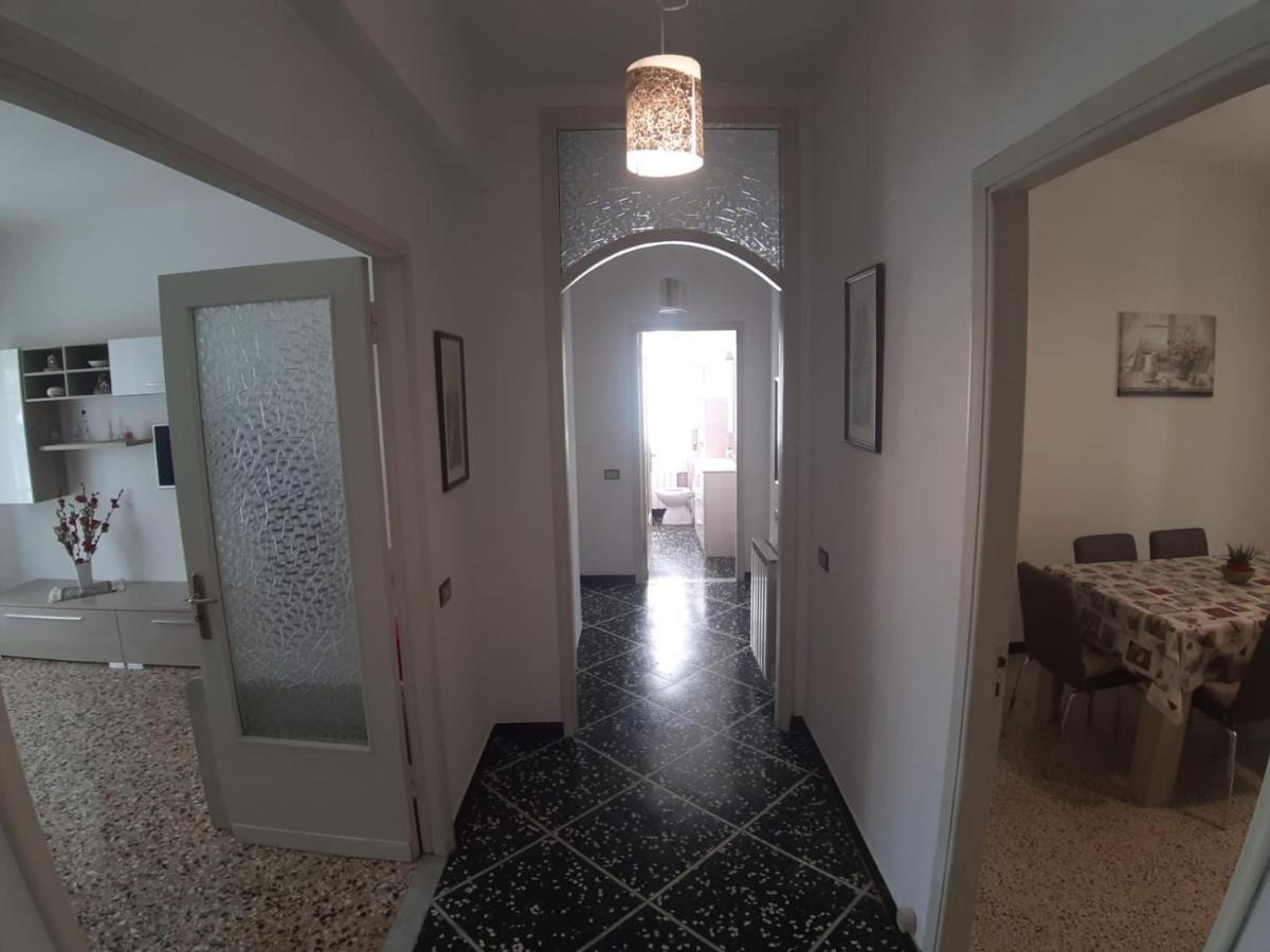 Appartamento Centrale Fino A 8 Posti Letto Pontremoli Luaran gambar